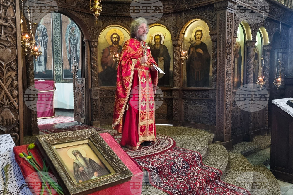 Търговище - храм „Св. Йоан Рилски“ - неделна служба