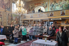 Търговище - храм „Св. Йоан Рилски“ - неделна служба