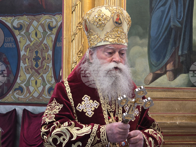 Ловеч - митрополит Гавриил - литургия