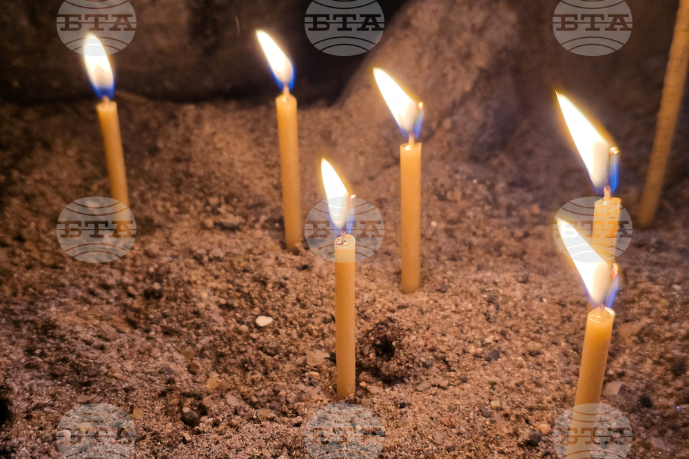 Ловеч - митрополит Гавриил - литургия