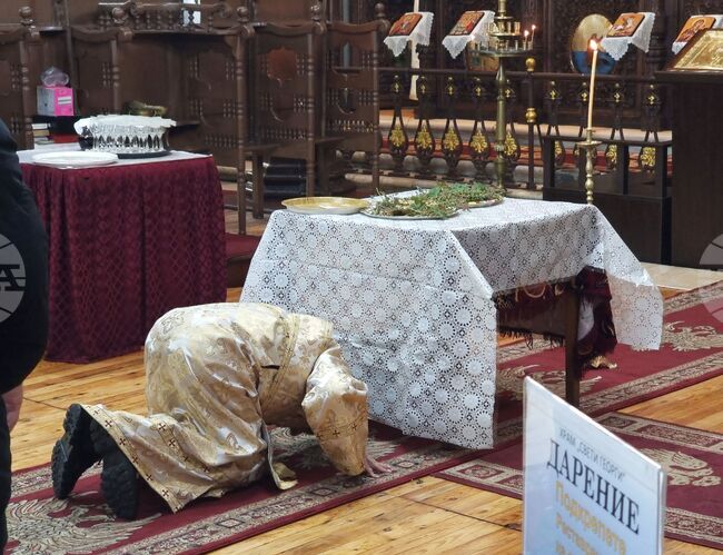 Ямбол - Неделя Кръстопреклонна - литургия