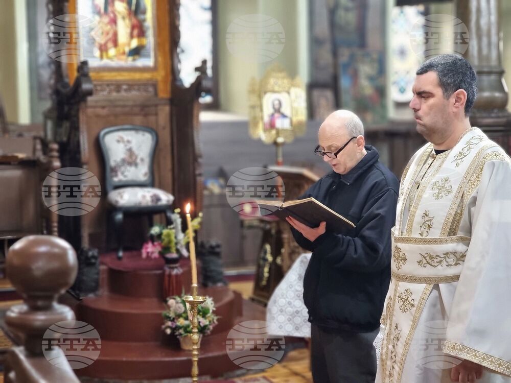 Ямбол - Неделя Кръстопреклонна - литургия