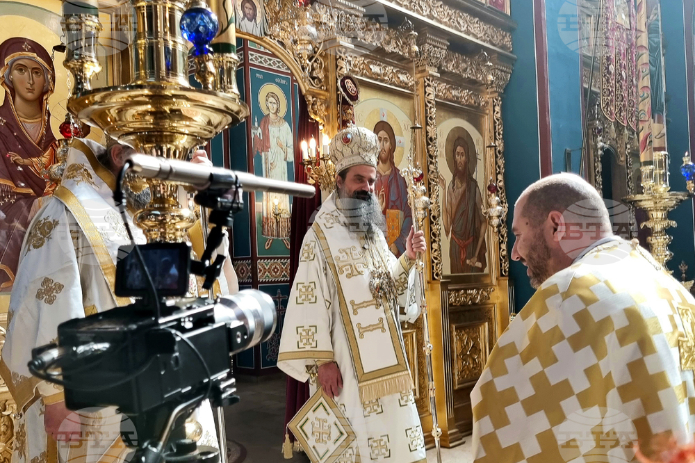 Патриарх Даниил - литургия
