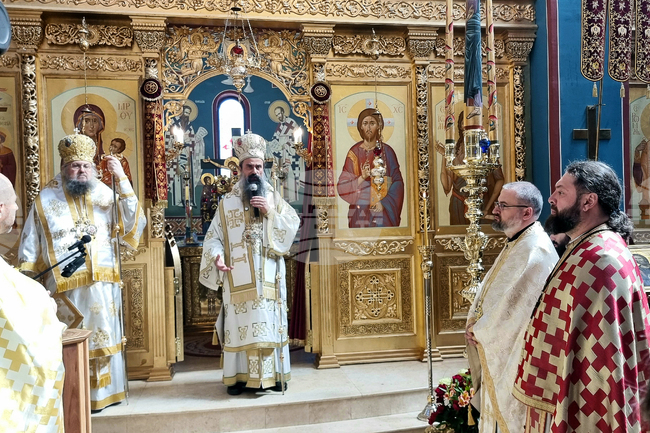 Патриарх Даниил - литургия