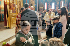 Неделя Кръстопоклонна - литургия