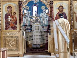 Неделя Кръстопоклонна - литургия
