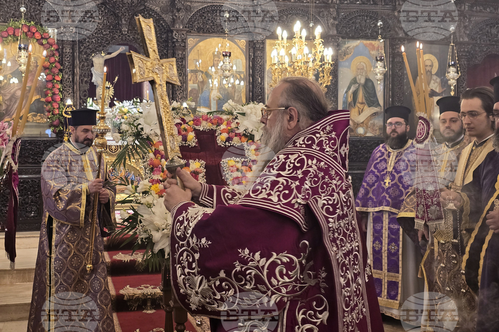 Пловдив - Неделя Кръстопоклонна - Архиерейска света литургия