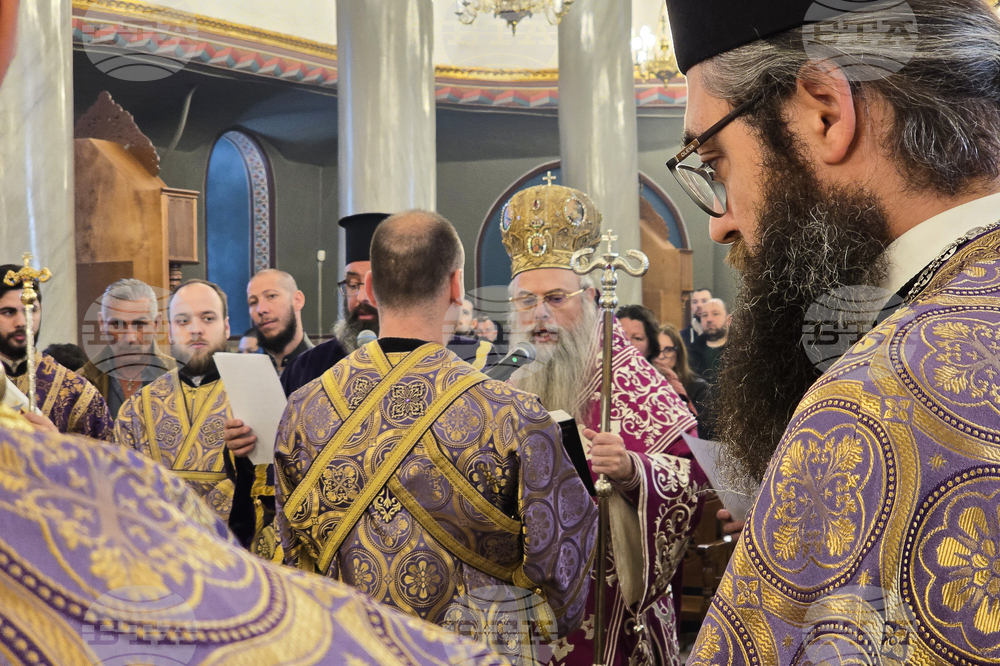 Пловдив - Неделя Кръстопоклонна - Архиерейска света литургия