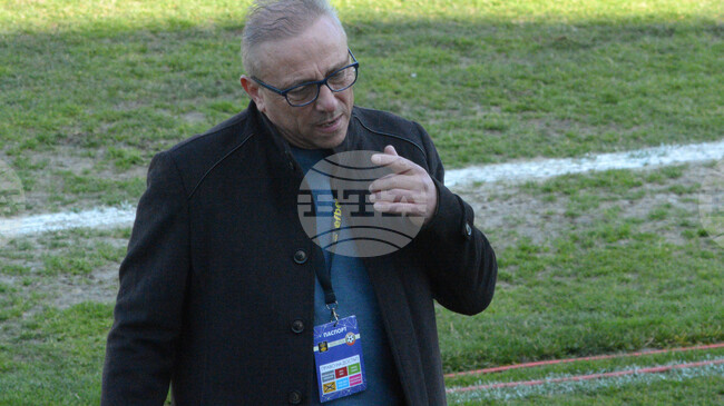 "Надяваме се след тази победа малко да се успокоим", каза след минималния успех над Монтана треньорът на Черно море Илиан Илиев