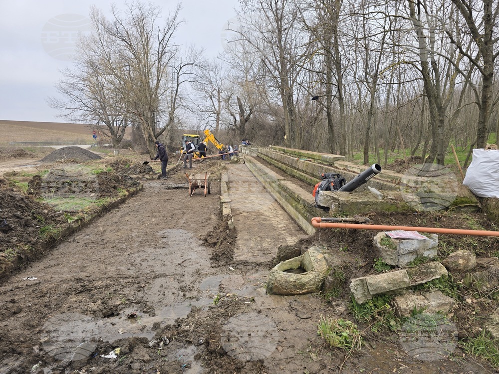 Доброволци почистиха Коиловската чешма в Плевенско