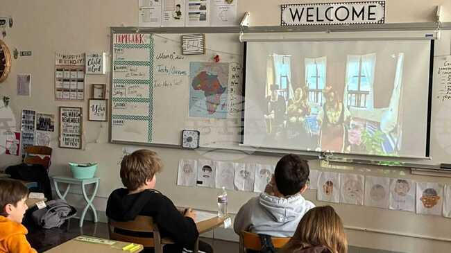 Онлайн инициатива представи възрожденския бит от Котел пред български ученици зад граница