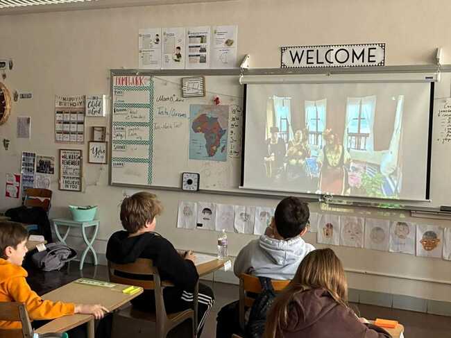 Онлайн инициатива представи възрожденския бит от Котел пред български ученици зад граница