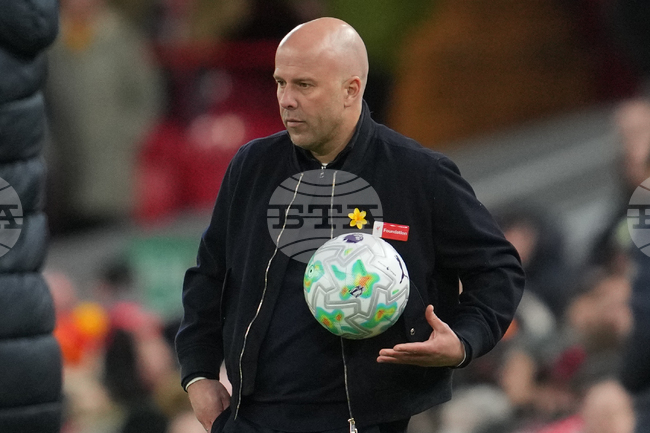 Мениджърът на Ливърпул Арне Слот може да бъде уволнен още утре, ако отборът му не успее да отстрани Галатасарай в Шампионска лига