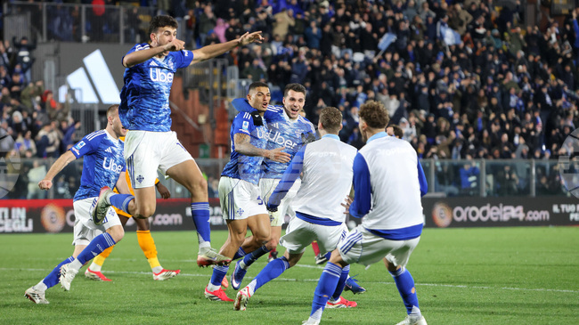 Комо надигра Рома за четвъртата си поредна победа в Серия "А"