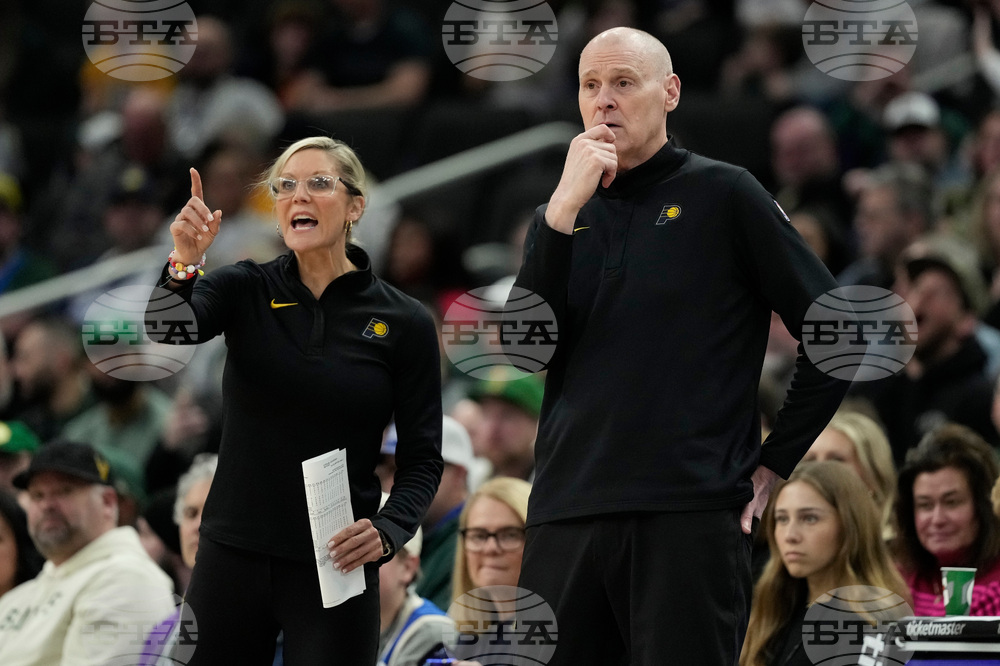 Pacers Bucks Basketball