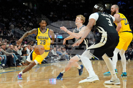 Pacers Bucks Basketball