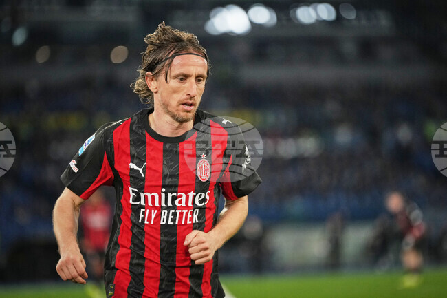 Хърватският футболист Лука Модрич подкрепи своя сънародник Марин Чилич на тенис турнира от сериите Мастърс в Маями