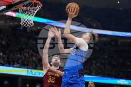 Mavericks Cavaliers Basketball