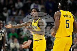 Pacers Bucks Basketball