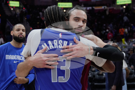 Mavericks Cavaliers Basketball