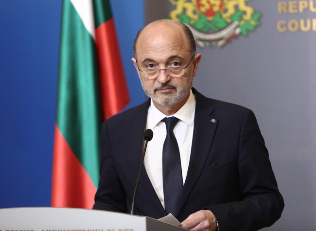 Обръщение на министъра на здравеопазването д-р Асен Меджидиев към здравните професионалисти на България по повод Световния ден на здравето – 7 април