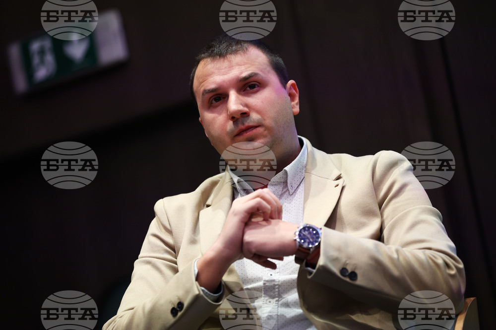 Кръгла маса "Работа за младите, младите на работа" - Даниел Парушев