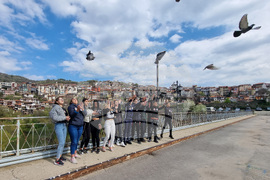 Велико Търново - ученици - Холокоста - гълъби на мира