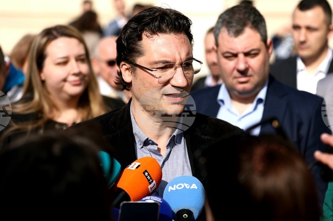 Председателят на БСП Крум Зарков ще участва в Национална младежка среща „Справедлива България е възможна!” в София