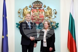 Румен Радев - Световен ден на здравето - лекари - награждаване - проф. д-р Пенка Переновска