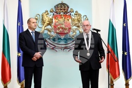 Румен Радев - Световен ден на здравето - лекари - награждаване - проф. д-р Красимир Гигов