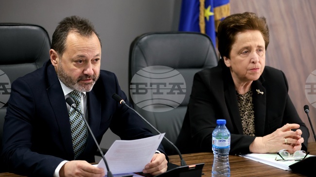 Единайсет милиарда евро са нужни до 2035 г. за обновяване на жилищни сгради, каза министър Николай Найденов