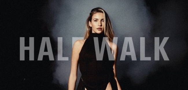 Студенти от специалност „Моден дизайн“ в НХА ще представят свои колекции на събитието Half Walk 2026
