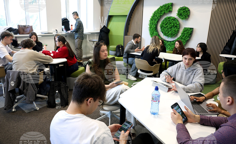 Варна - Икономически университет - форум „Кариери“