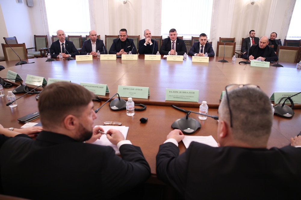 Комисия сезира ДАНС и Прокуратурата във връзка със съмнения за действия, засягащи българската общност в Република Молдова