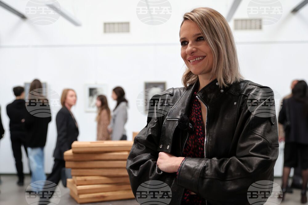 Бургас - "Кораб в сърцето" - изложба графика