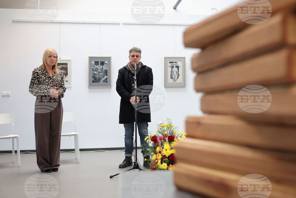 Бургас - "Кораб в сърцето" - изложба графика