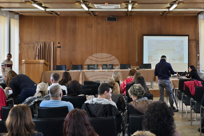 Семинар за превенция на училищния тормоз и приобщаващо образование се провежда във Видин