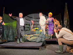 Добрич - театър - „Аз, ти и други милионери“