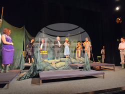 Добрич - театър - „Аз, ти и други милионери“