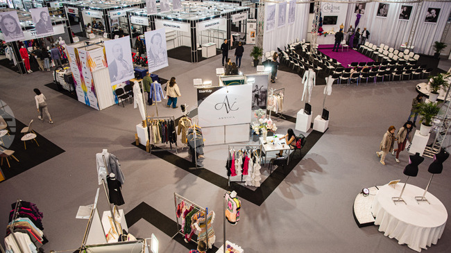 Модното изложение "ТексТейлър Експо 2026" събира водещи компании, нови брандове и творческа работилница на дизайнера Иван Донев в Пловдив