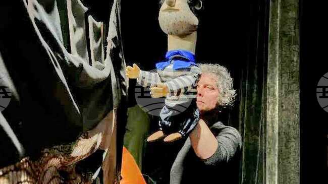 Режисьорът Съби Събев поставя „Дванайсета нощ“ в Сливенския куклен театър