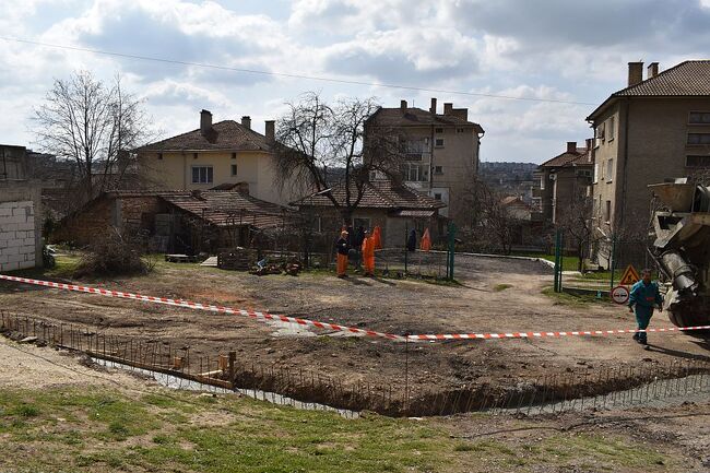 Община Разград: Започва реализацията на проект за благоустрояване на вътрешно квартално пространство между ул. „Анани Явашев“ и бул. „Княз Борис“