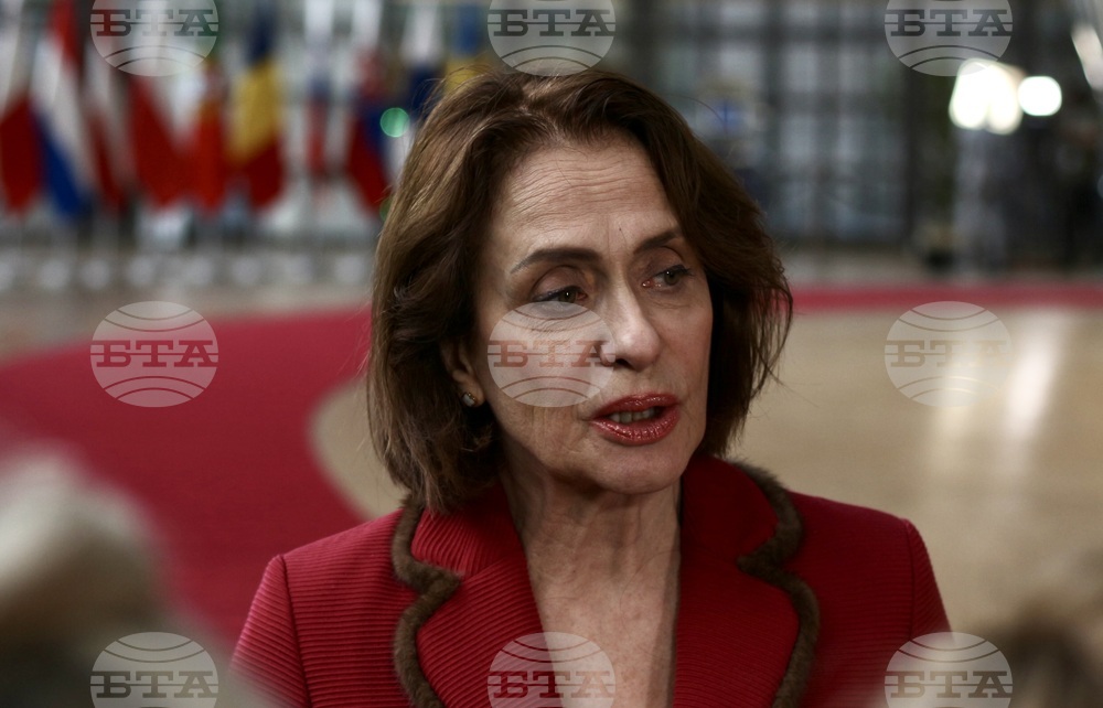 Към България не е отправяна покана да се включи в охраната на Ормузкия проток, съобщи министър Надежда Нейнски