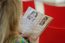 Изложба „Икони върху сандъци от боеприпаси“