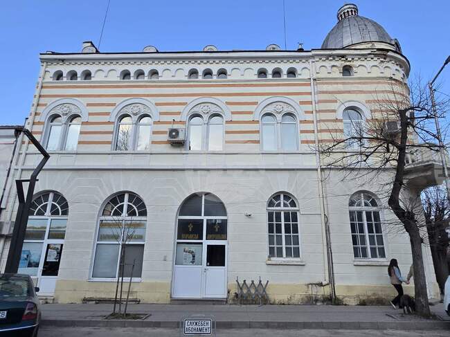 Около 350 000 евро ще струва ремонтът на сградата на Врачанската митрополия, ще се търси подкрепа от държавата, казаха от Общината 