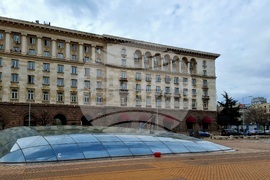 Ларго - стъклен купол - почистване