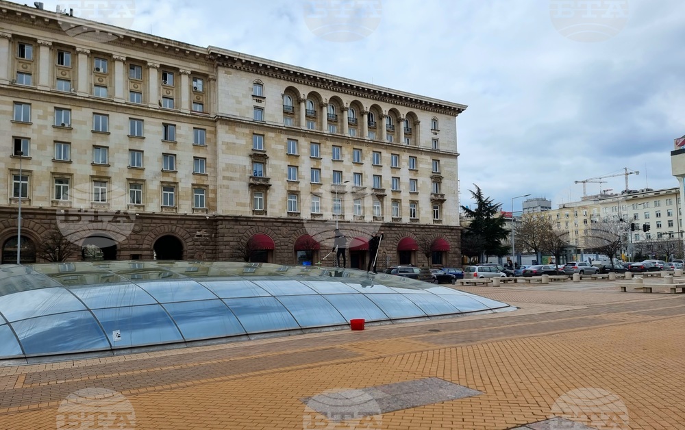 Ларго - стъклен купол - почистване