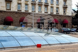 Ларго - стъклен купол - почистване