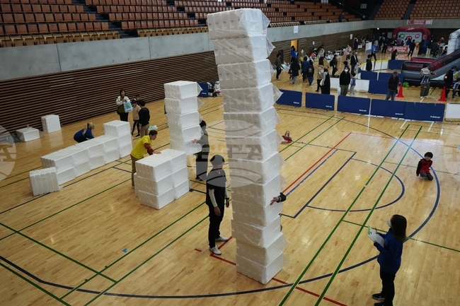 Japan Stacking Box Challenge