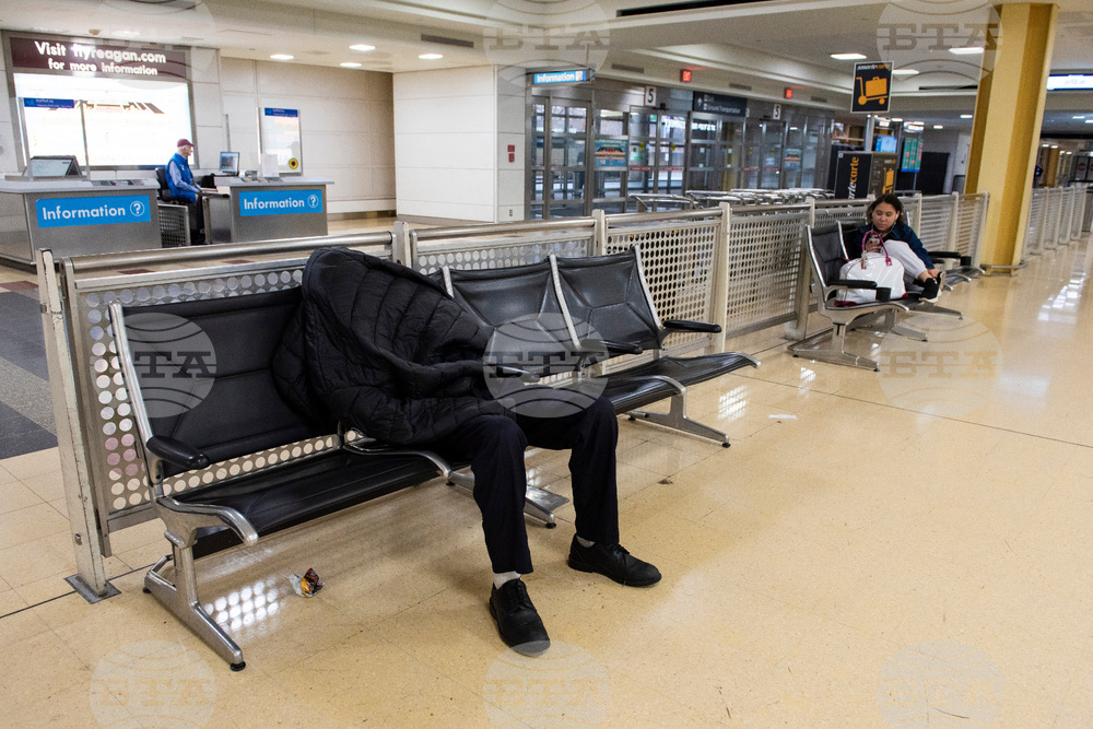 APTOPIX Travel Delays Virginia